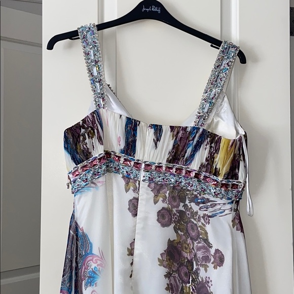 Dress - Picture 5 of 5